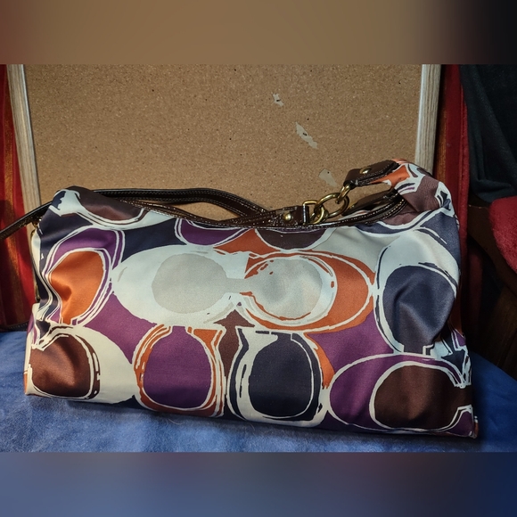 Coach Ashley Scarf Print Hobo  Handbag Purse. F20063 - Picture 2 of 7